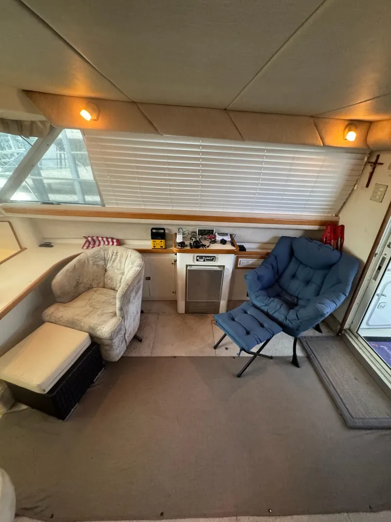 Slide: The Image of Sea Ray 370 Sedan Bridge 1996 - 22