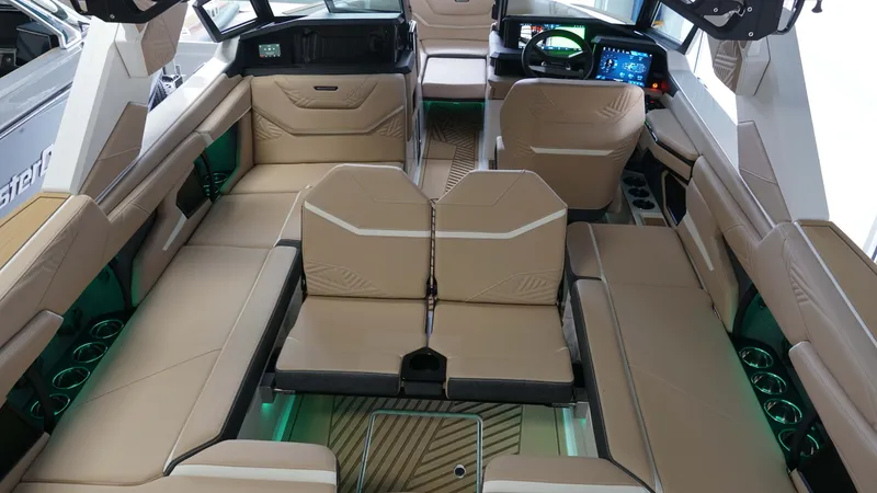 Slide: The Image of MasterCraft XStar 23 2025 - 12