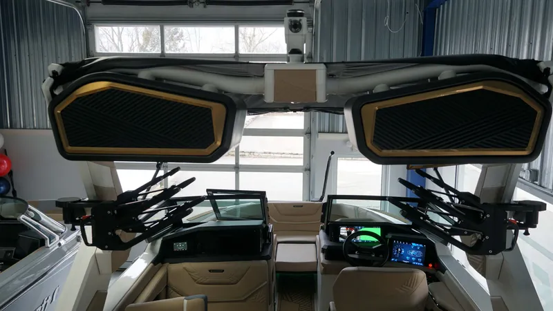 Slide: The Image of MasterCraft XStar 23 2025 - 28