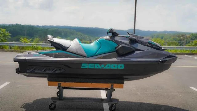 Slide: The Image of Sea-Doo GTR™ 230 BRP Premium Audio, iBR 2025 - 4