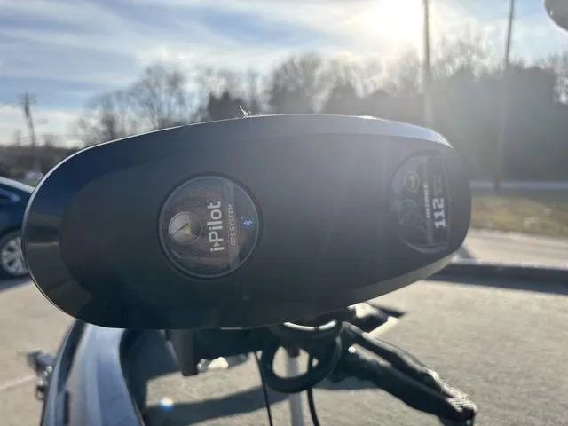 Slide: The Image of Close-up of iPilot system on 2018 Skeeter FX21 LE boat. - 10