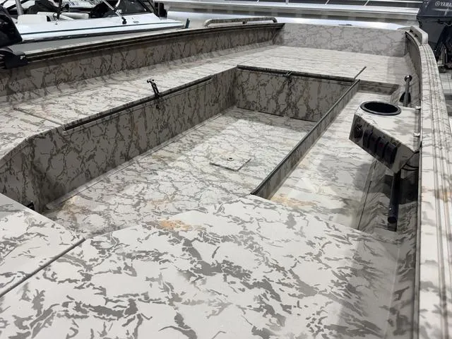 Slide: The Image of Edge Boats HPSD 756DB 2025 - 5