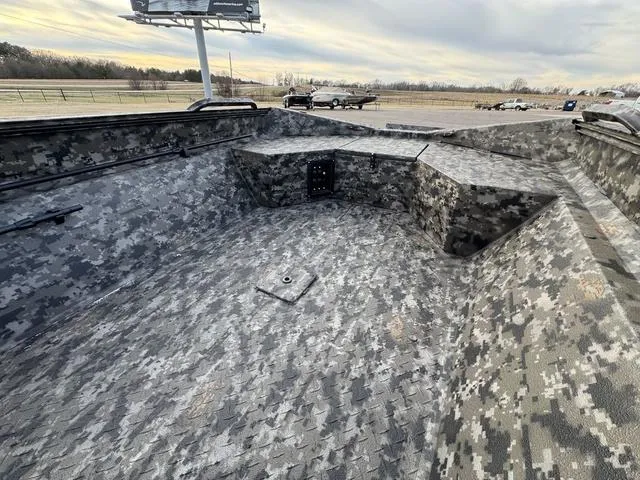 Slide: The Image of Edge Duck Boats 656DB 2025 - 8