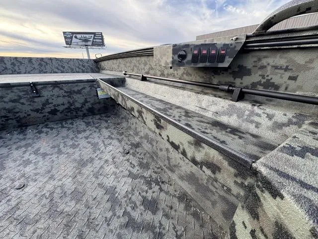 Slide: The Image of Edge Duck Boats 656DB 2025 - 10