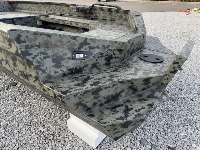 Slide: The Image of Edge Duck Boats 656DB 2025 - 5