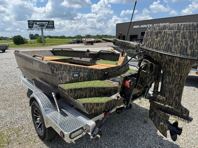 Slide: The Image of Edge Duck Boats 653DB 2025 - 3