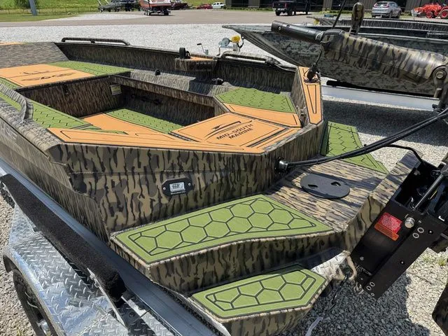 Slide: The Image of Edge Duck Boats 653DB 2025 - 4