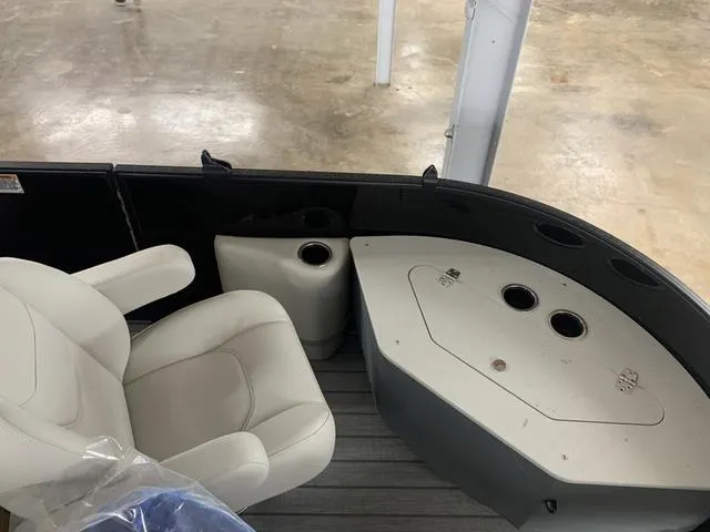 Slide: The Image of Starcraft EXS 3 FD4 2025 - 6