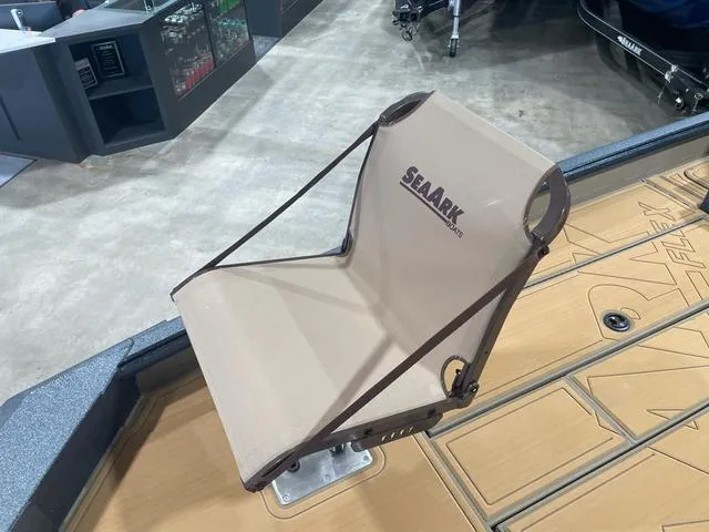 Slide: The Image of SeaArk Flex 21 / SUZUKI DF250 2025 - 10