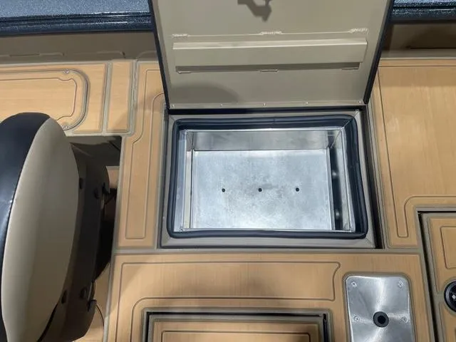 Slide: The Image of SeaArk Flex 21 / SUZUKI DF250 2025 - 23