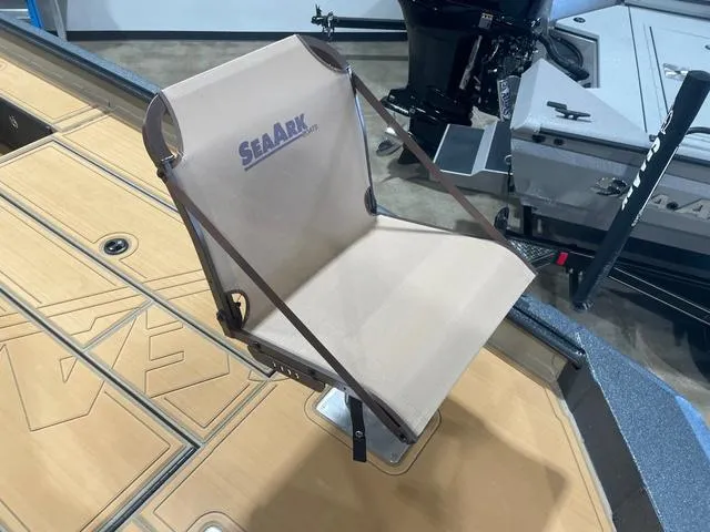 Slide: The Image of SeaArk Flex 21 / SUZUKI DF250 2025 - 9