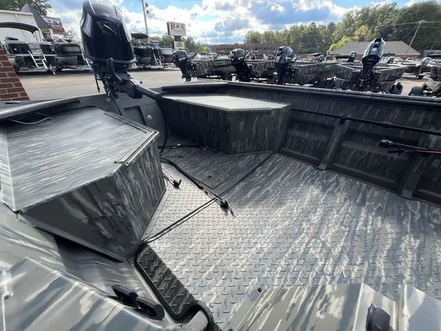 Slide: The Image of War Eagle 648LDV 2026 - 11