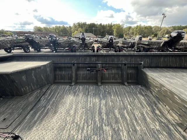 Slide: The Image of War Eagle 648LDV 2026 - 12