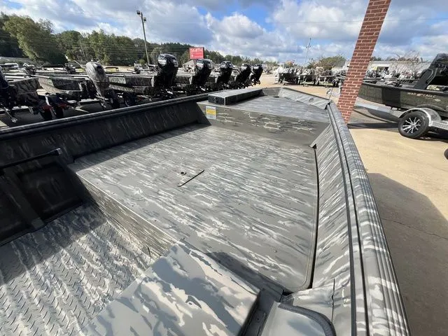 Slide: The Image of War Eagle 648LDV 2026 - 8