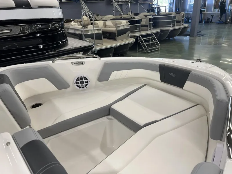 Slide: The Image of Chaparral 21 SSi OB 2025 - 11