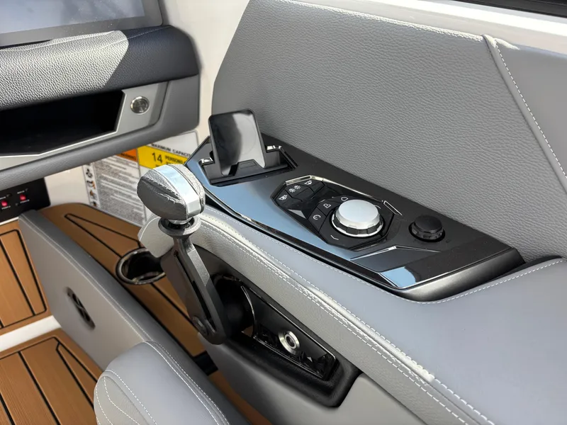 Slide: The Image of Nautique Super Air Nautique G21 2025 - 12