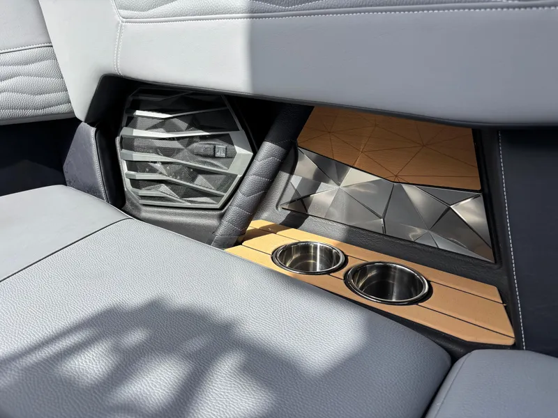 Slide: The Image of Nautique Super Air Nautique G21 2025 - 16