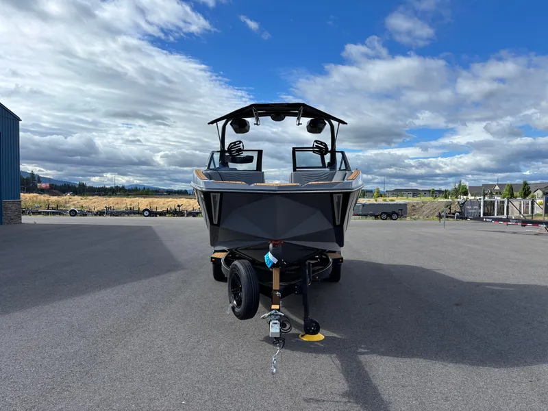 Slide: The Image of Nautique Super Air Nautique G21 2025 - 3