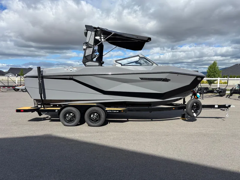 Slide: The Image of Nautique Super Air Nautique G21 2025 - 5