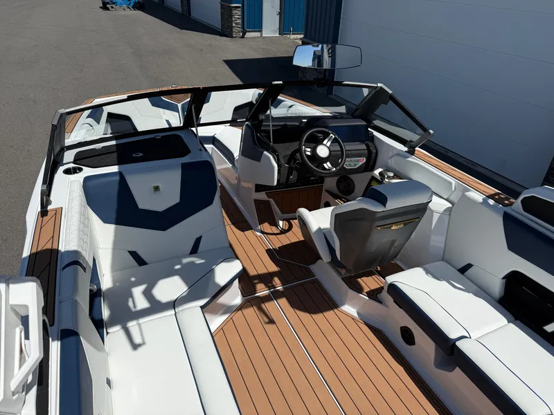 Slide: The Image of Nautique Super Air Nautique GS22 2025 - 9