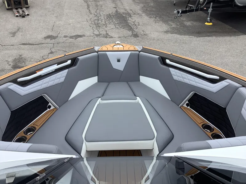 Slide: The Image of Nautique S23 2025 - 11