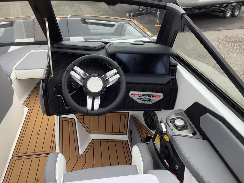 Slide: The Image of Nautique S23 2025 - 14