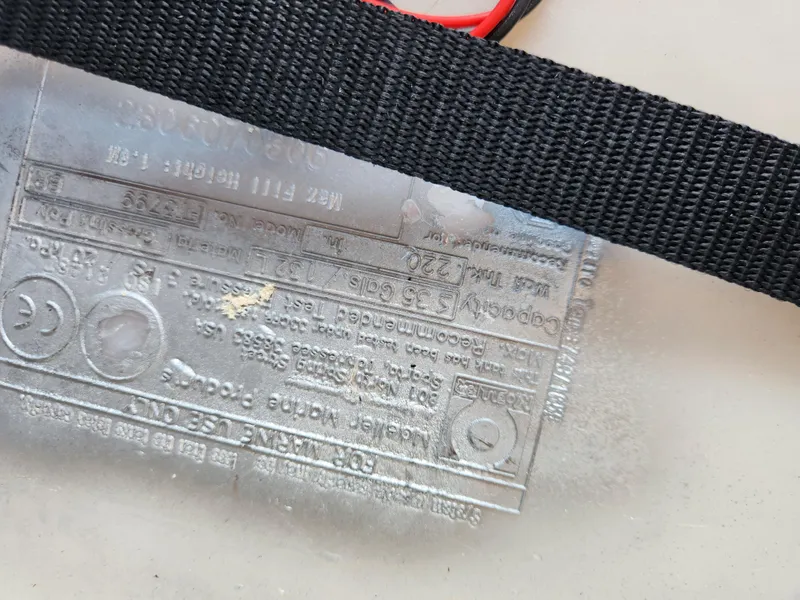 Slide: The Image of Label on 2021 Bennington SX 21 L-Bench with black strap overlay. - 27