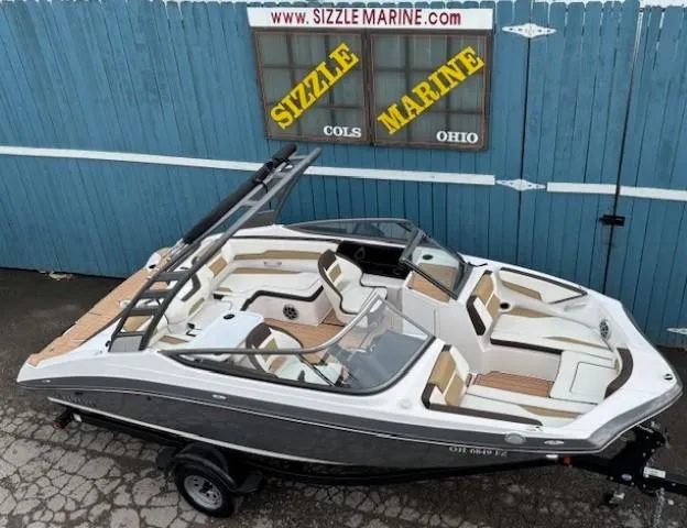 Slide: The Image of 2021 Yamaha Boats 195S displayed at Sizzle Marine, Ohio dealership. - 6