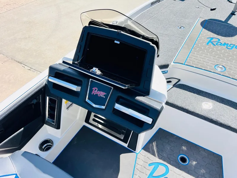 Slide: The Image of 2025 Ranger Z521R Cup-Equipped boat dashboard with modern design and advanced features. - 36