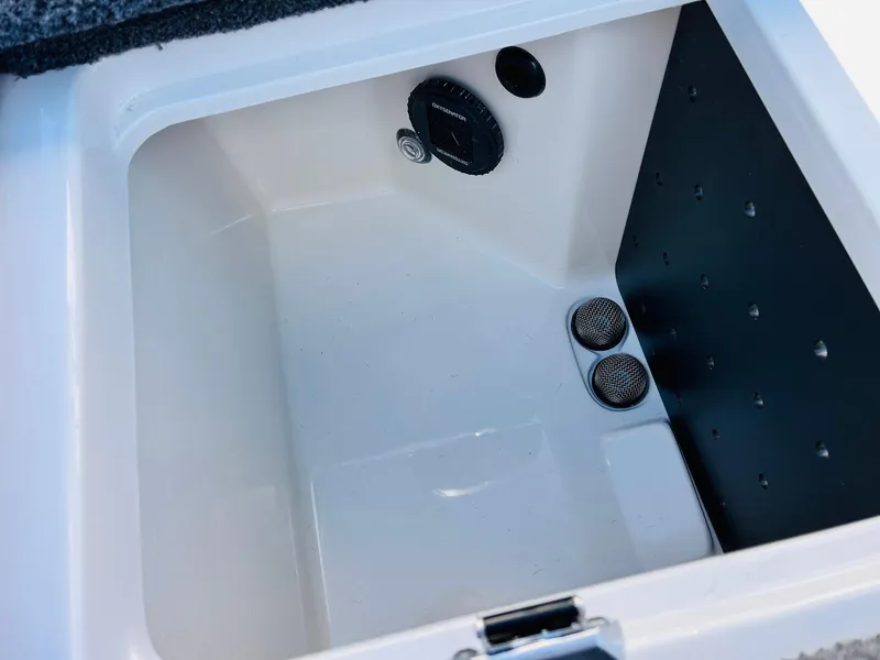 Slide: The Image of Ranger Z521R Cup-Equipped 2025 - 51