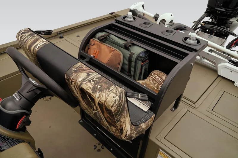 Slide: The Image of Tracker Grizzly 2072 CC Sportsman Kicker 2025 - 71