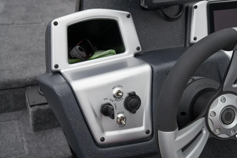 Slide: The Image of Tracker Pro Team 175 2025 - 42