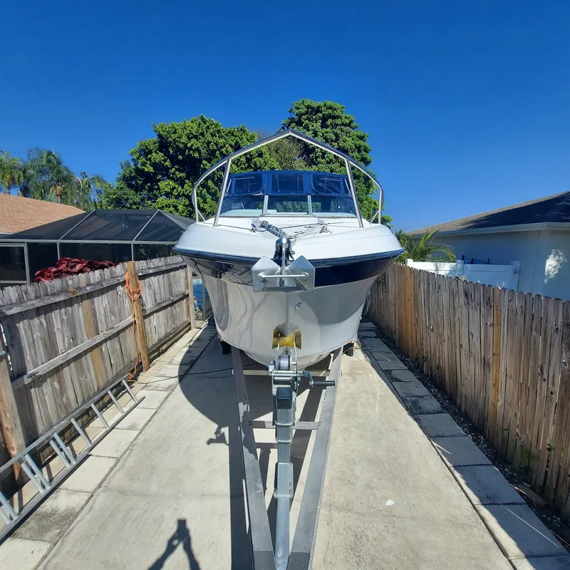 Slide: The Image of Crownline Boats 242 CR 2000 - 59