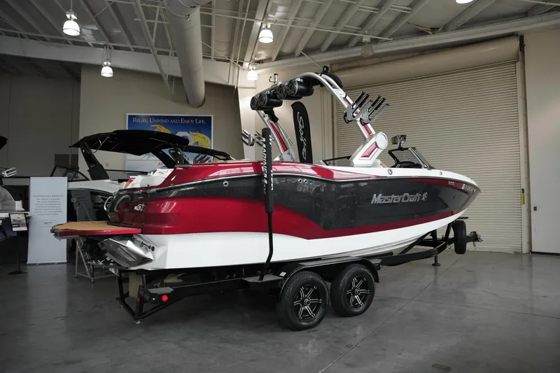 Slide: The Image of MasterCraft X24 2022 - 2