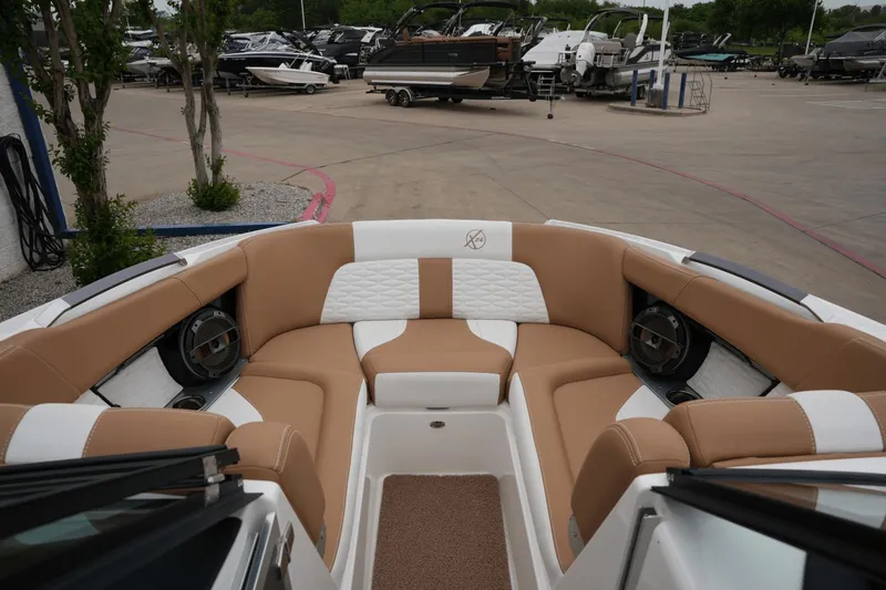Slide: The Image of MasterCraft X24 2022 - 29