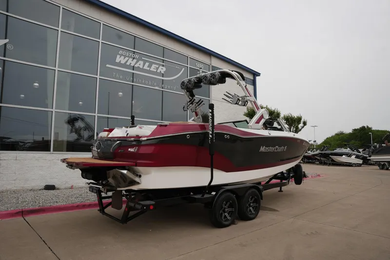 Slide: The Image of MasterCraft X24 2022 - 6