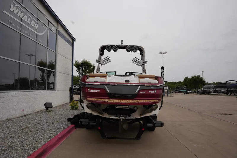 Slide: The Image of MasterCraft X24 2022 - 8