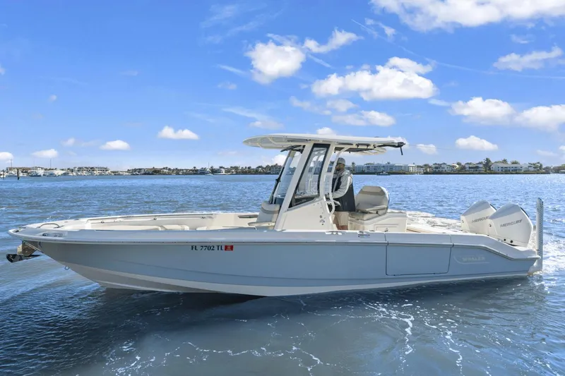 Slide: The Image of Boston Whaler 280 Dauntless 2023 - 6