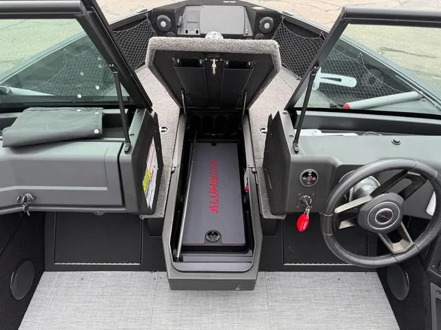 Slide: The Image of Alumacraft Trophy 175X Sport 2025 - 29