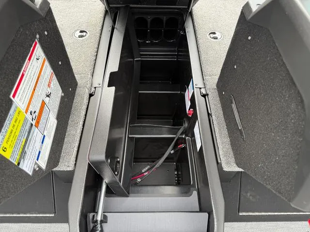 Slide: The Image of Alumacraft Trophy 175X Sport 2025 - 30