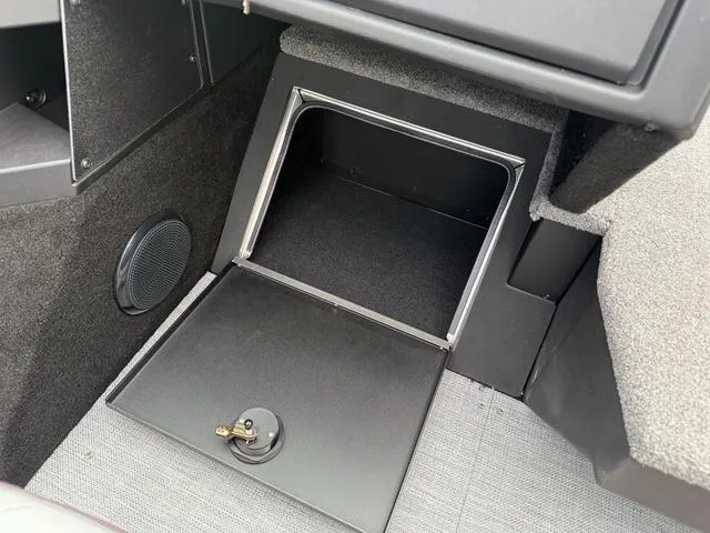 Slide: The Image of Alumacraft Trophy 175X Sport 2025 - 20