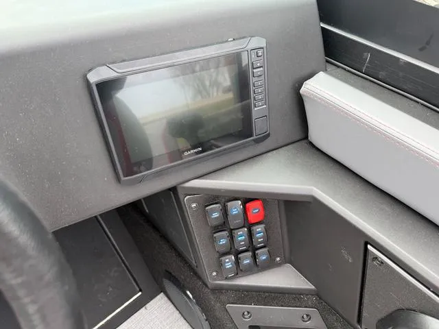 Slide: The Image of Alumacraft Trophy 175X Sport 2025 - 26