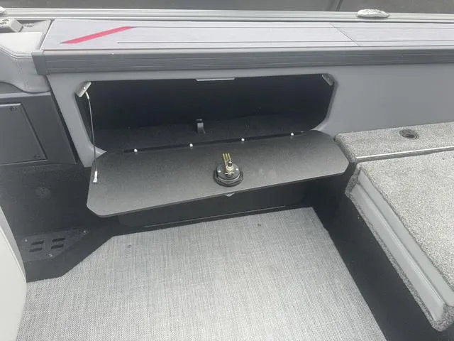 Slide: The Image of Alumacraft Trophy 175X Sport 2025 - 13