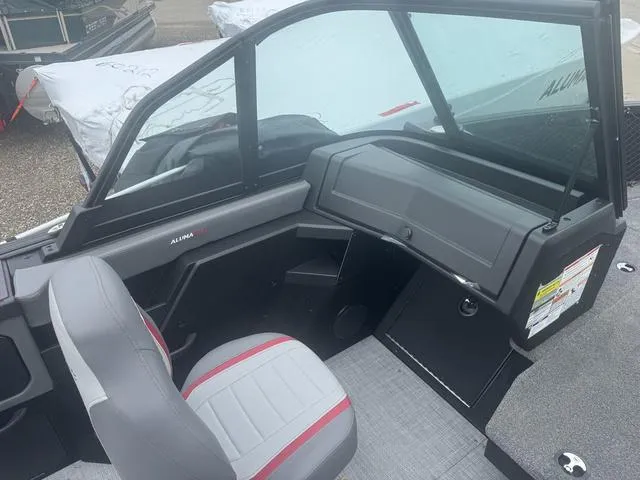 Slide: The Image of Alumacraft Trophy 175X Sport 2025 - 20