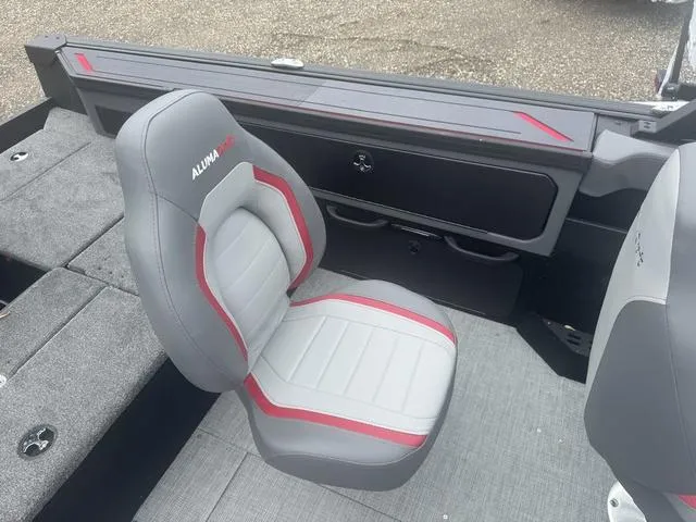 Slide: The Image of Alumacraft Trophy 175X Sport 2025 - 15