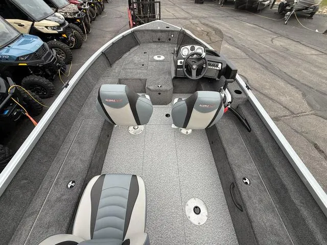 Slide: The Image of Alumacraft Voyageur 175 SC 2024 - 10