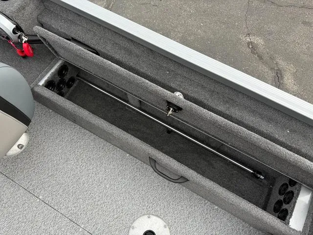 Slide: The Image of Alumacraft Voyageur 175 SC 2024 - 12