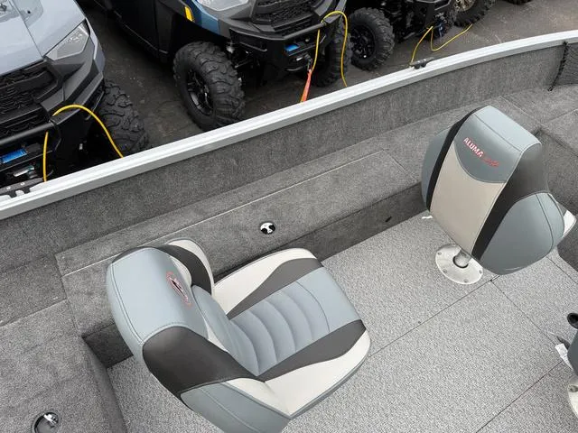 Slide: The Image of Alumacraft Voyageur 175 SC 2024 - 8