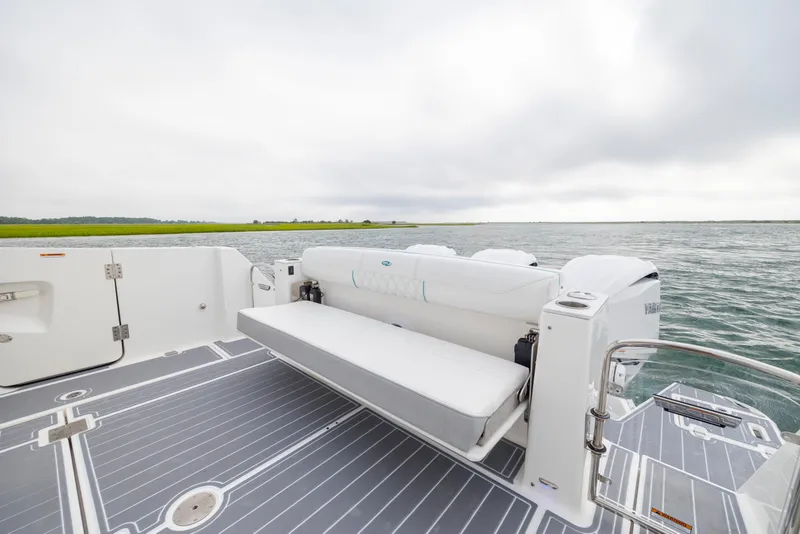 Slide: The Image of Regal 38 SAV 2022 - 26