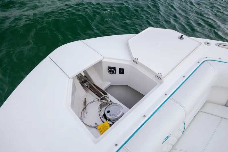 Slide: The Image of Regal 38 SAV 2022 - 40